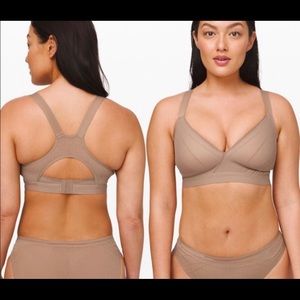 Size 36 C Lululemon Awake to Lace Bra